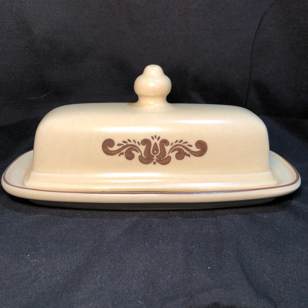 Pfaltzgraff Village Pattern Stoneware Covered Butter Dish, 1976